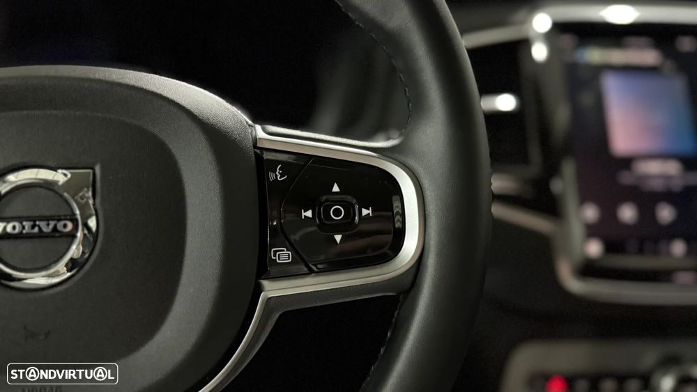 Volvo XC 90 T8 AWD Core - 28