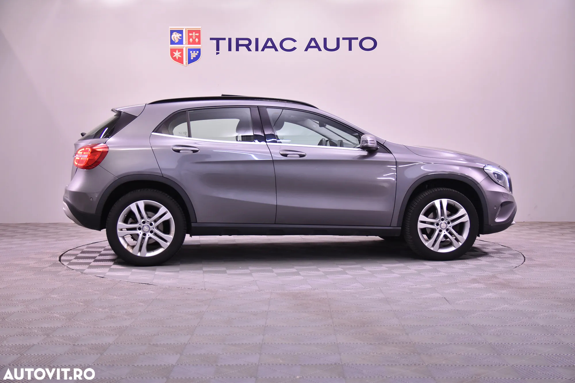 Mercedes-Benz GLA 200 7G-DCT - 6