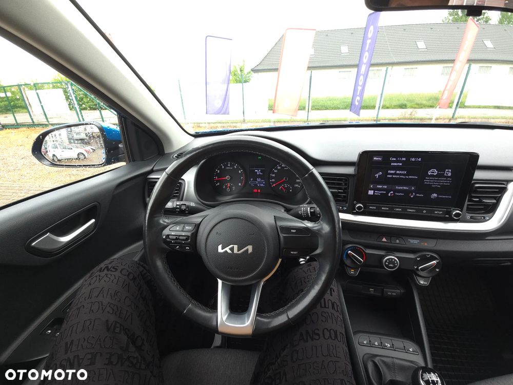 Kia Stonic 1.2 L Business Line - 31