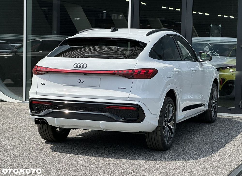 Audi Q5 Sportback - 6