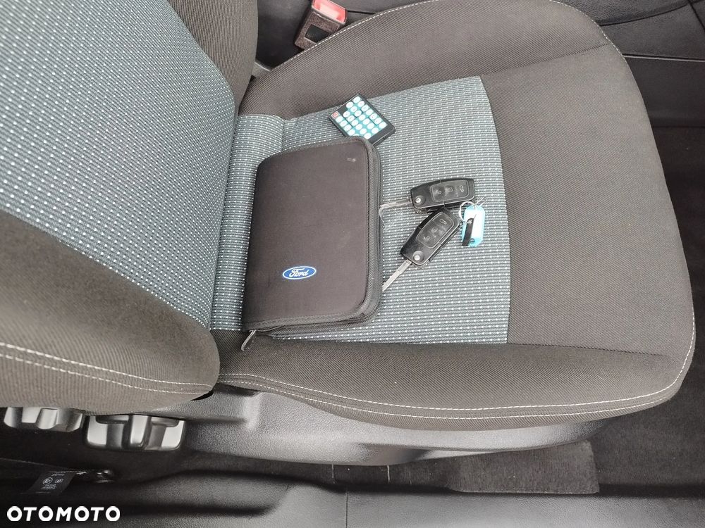 Ford Mondeo - 17