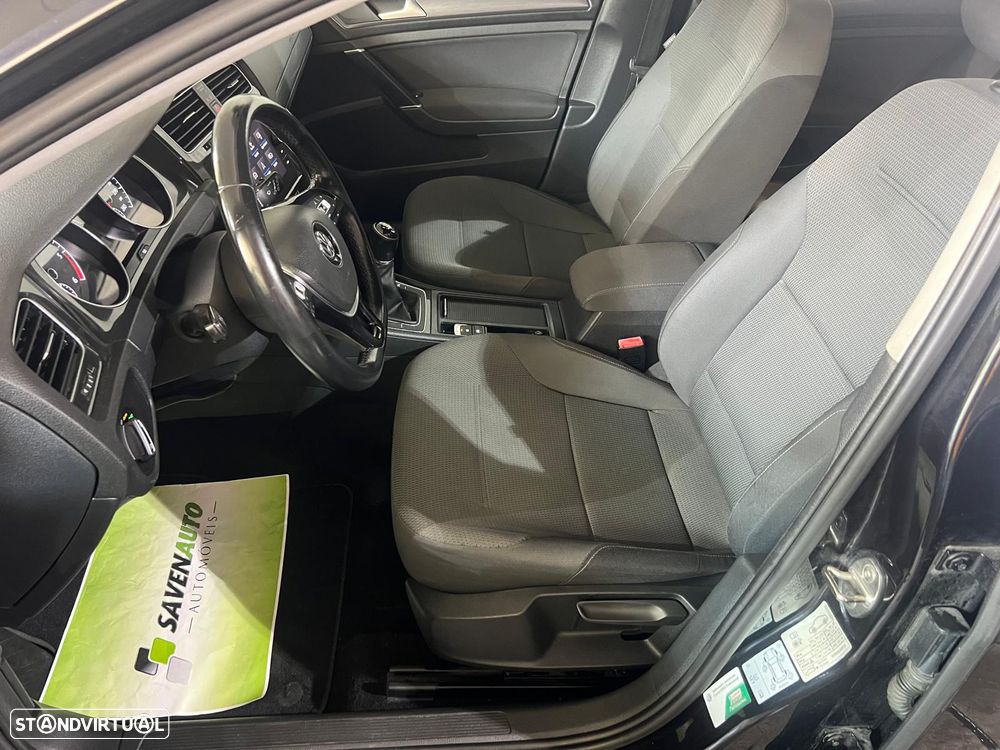 VW Golf Variant 1.6 TDi Confortline - 16
