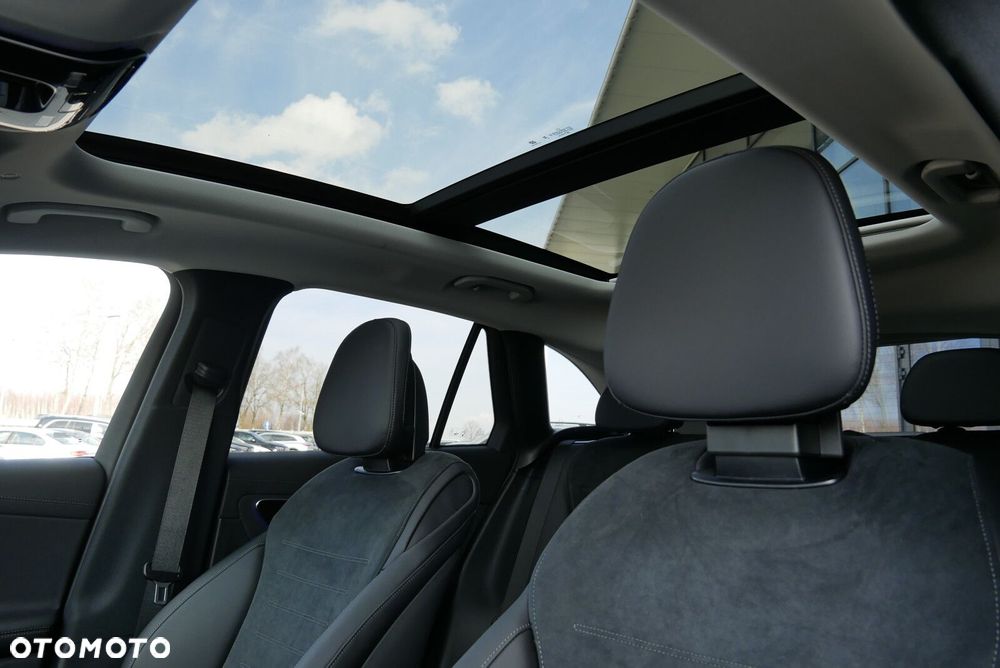 Mercedes-Benz GLC - 29