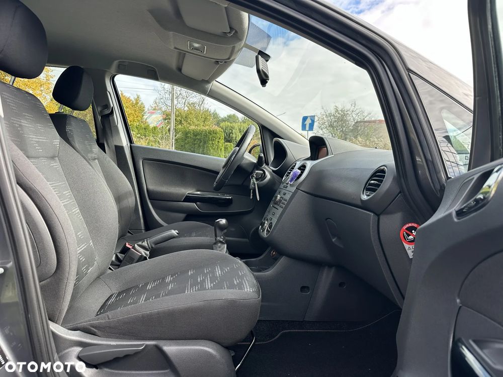 Opel Corsa 1.4 16V Satellite - 25
