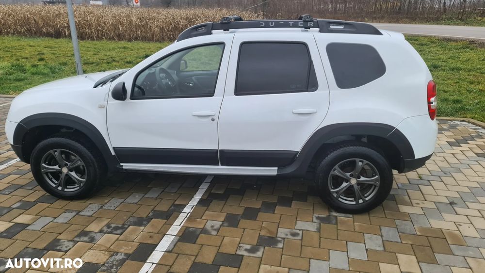 Dacia Duster 1.6 4x4 Laureate - 5