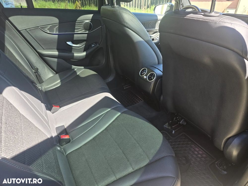 Mercedes-Benz GLC 220 d 4MATIC - 12