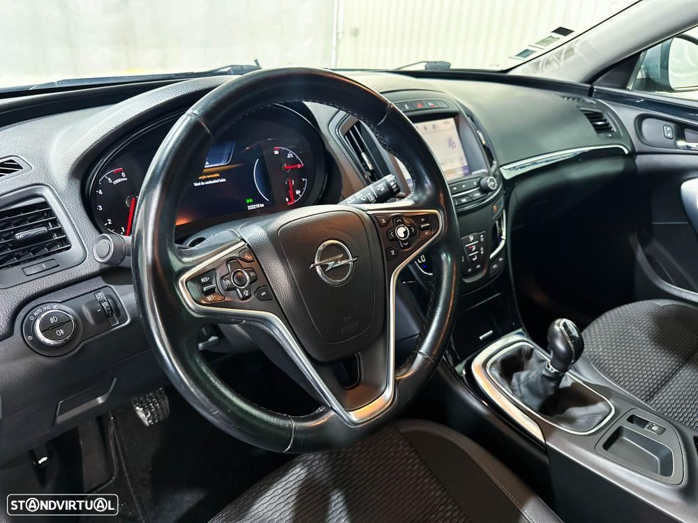 Opel Insignia - 19