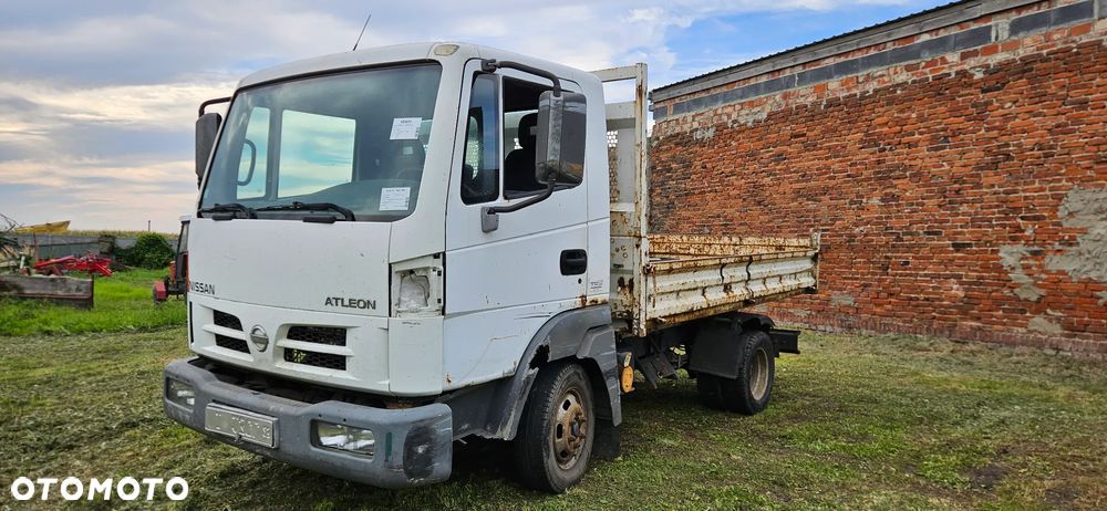 Nissan Atleon - 1