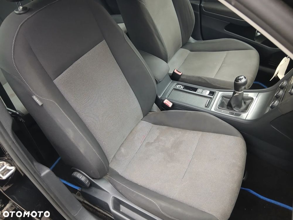 Volkswagen Golf 1.6 TDI BlueMotion Technology Trendline - 17