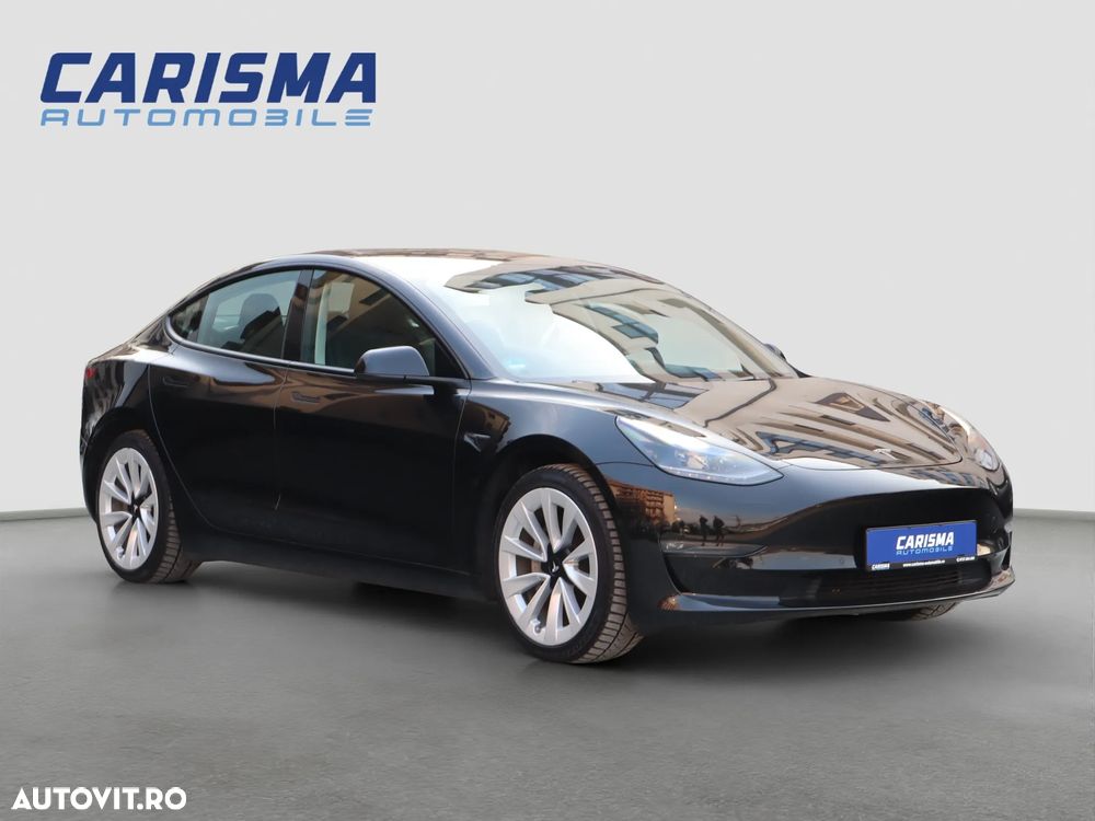 Tesla Model 3 - 1