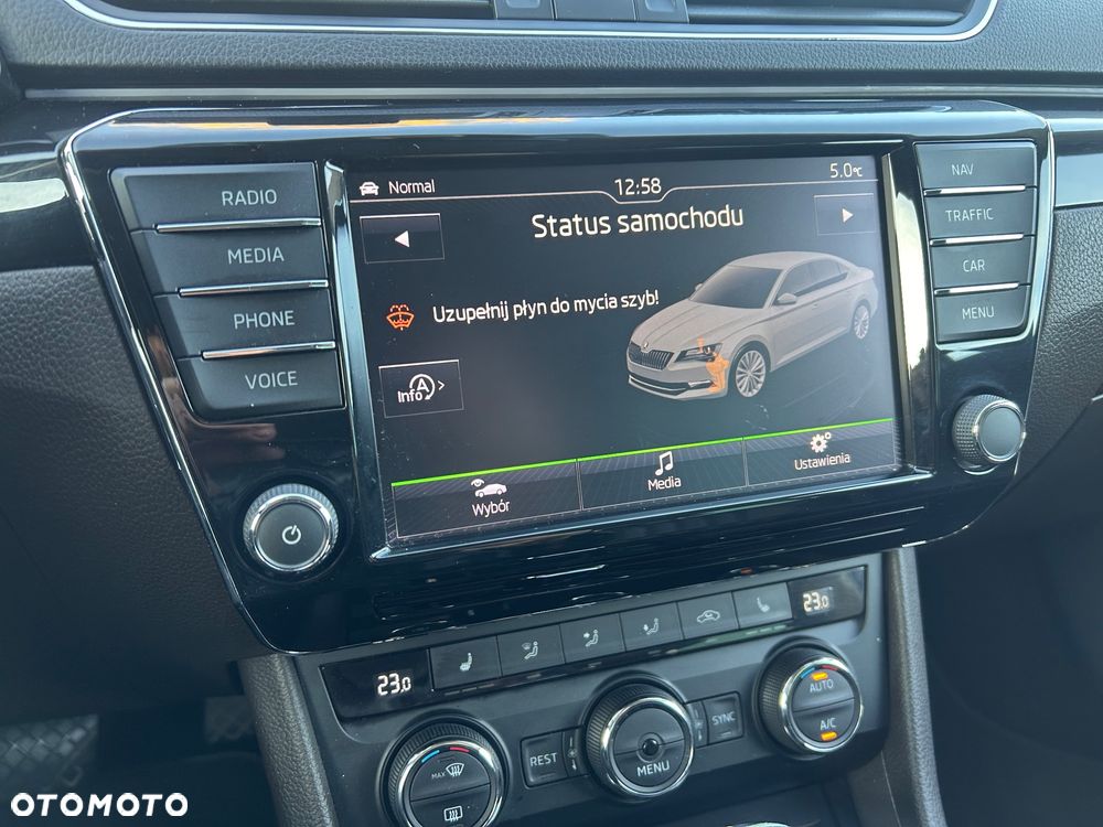 Skoda Superb 2.0 TDI L&K DSG - 20