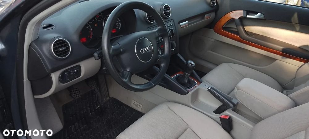 Audi A3 Sportback 2.0 FSI Attraction - 7