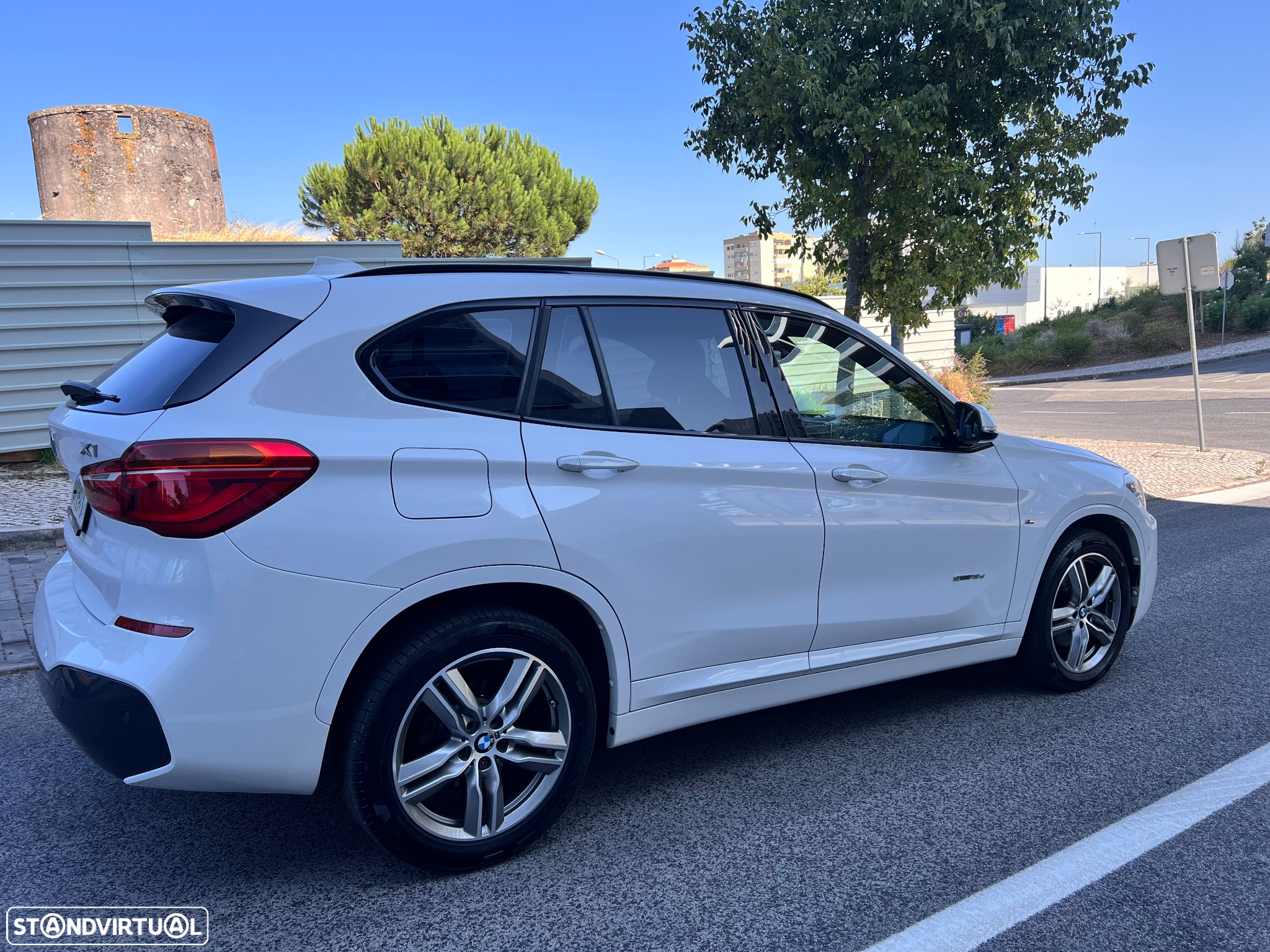 BMW X1 18 d sDrive Auto Pack M - 6
