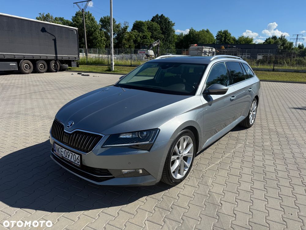 Skoda Superb 2.0 TDI DSG Style - 1