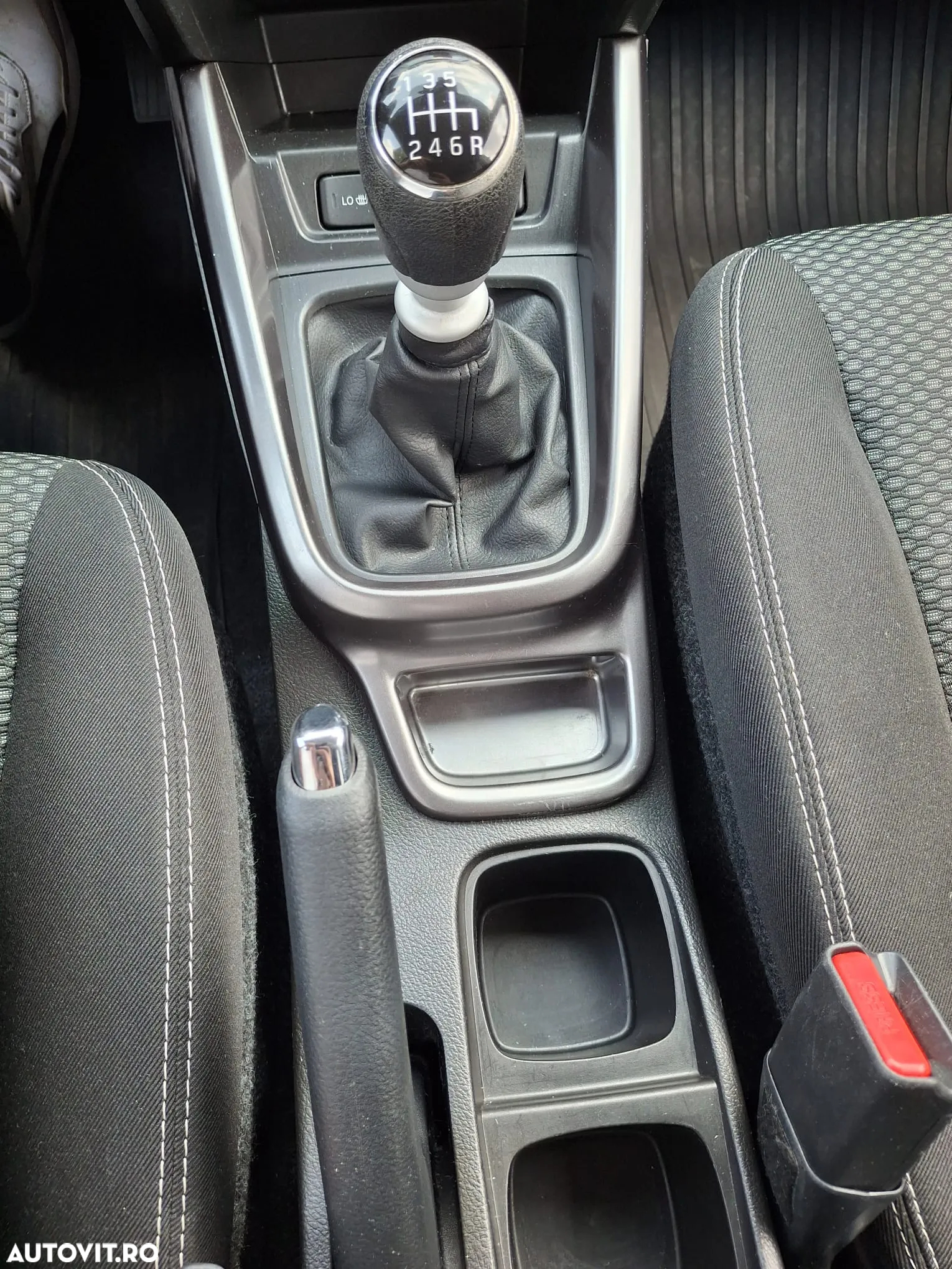 Suzuki Vitara 1.4 Boosterjet MHEV Passion - 25