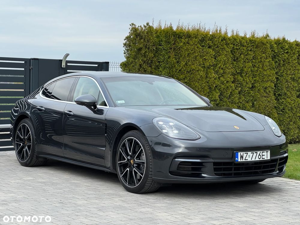 Porsche Panamera 4 - 27