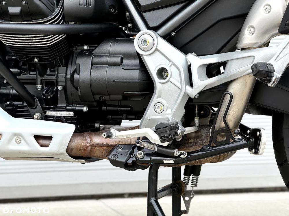 Moto Guzzi V85 - 19