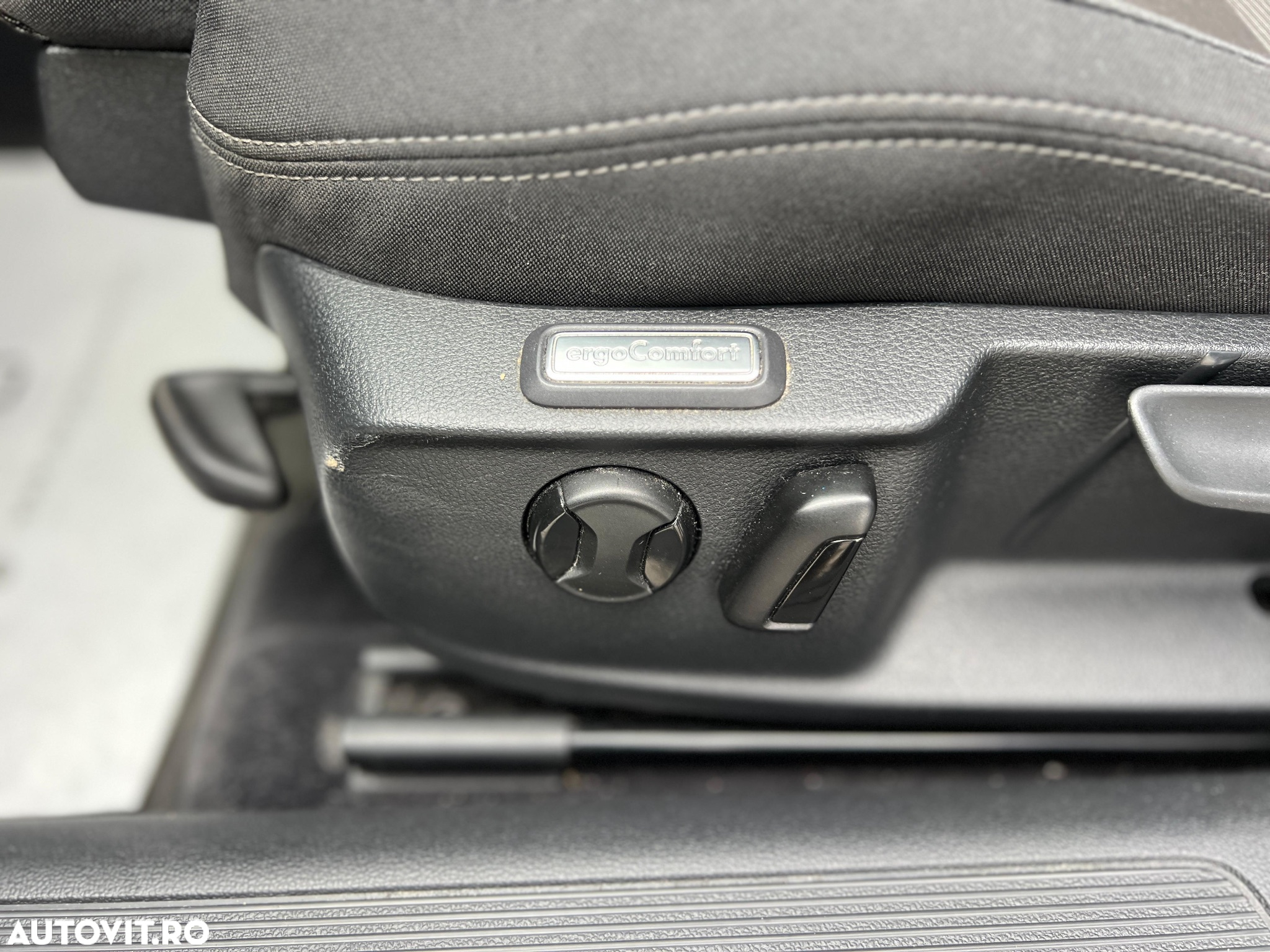 Volkswagen Passat - 14
