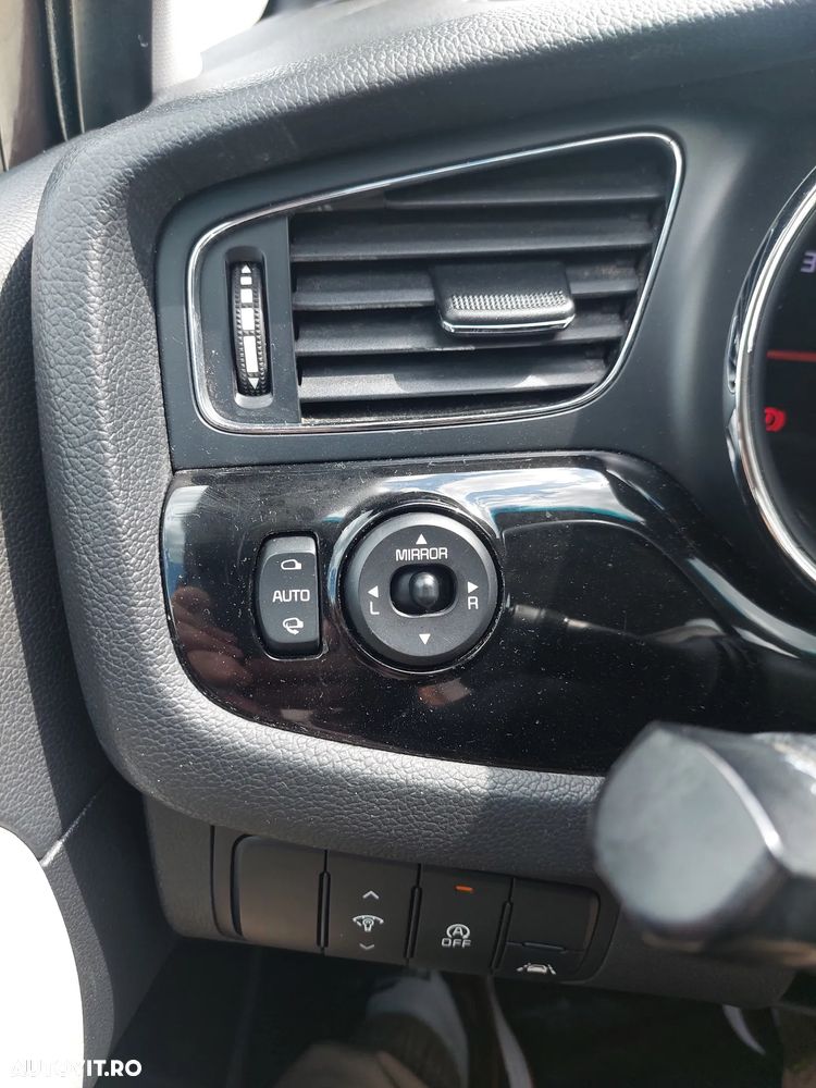 Kia Ceed - 23