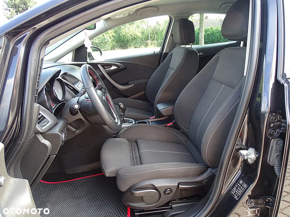 Opel Astra 1.4 T Cosmo EU6 - 5