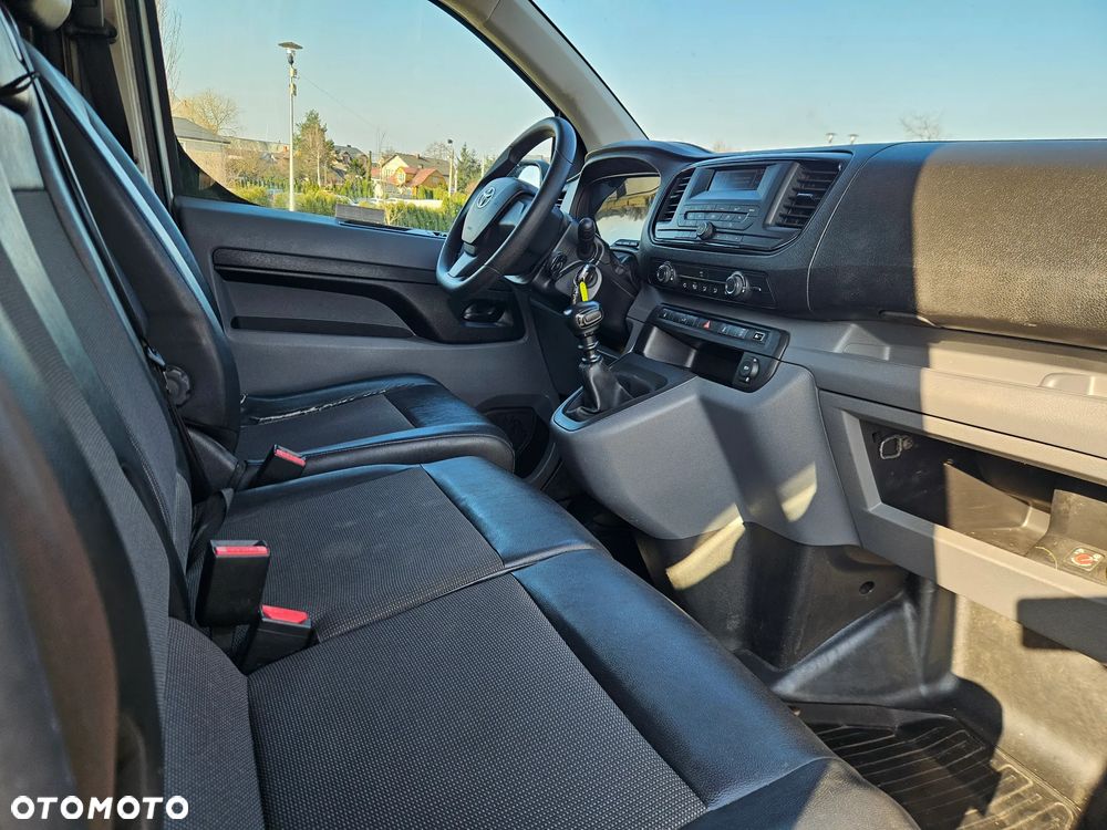 Toyota Proace  , Salon Polska, 3 osobowy - 29
