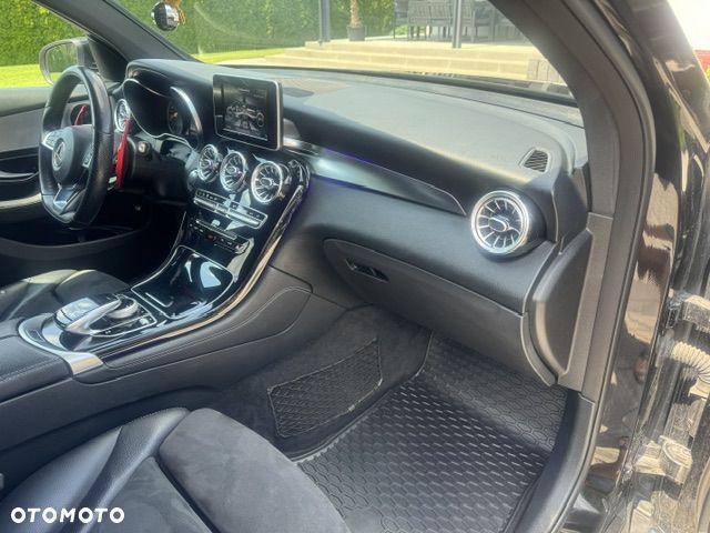 Mercedes-Benz GLC 250 d 4Matic 9G-TRONIC AMG Line - 23