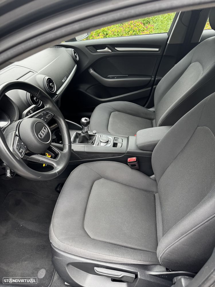 Audi A3 Sportback 30 TDI - 10
