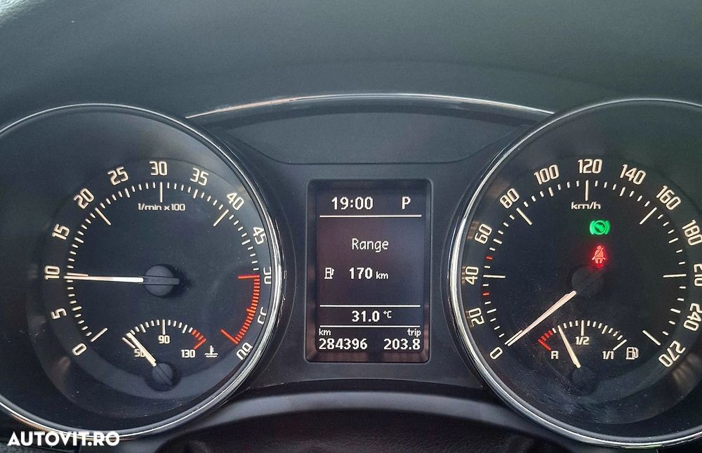 Skoda Superb 2.0 TDI Green tec 4x4 DSG Elegance - 10