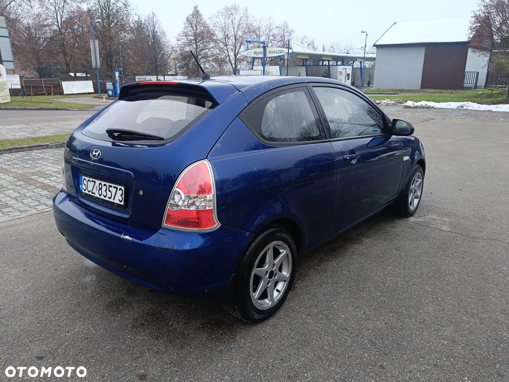 Hyundai Accent 1.4 GL - 6