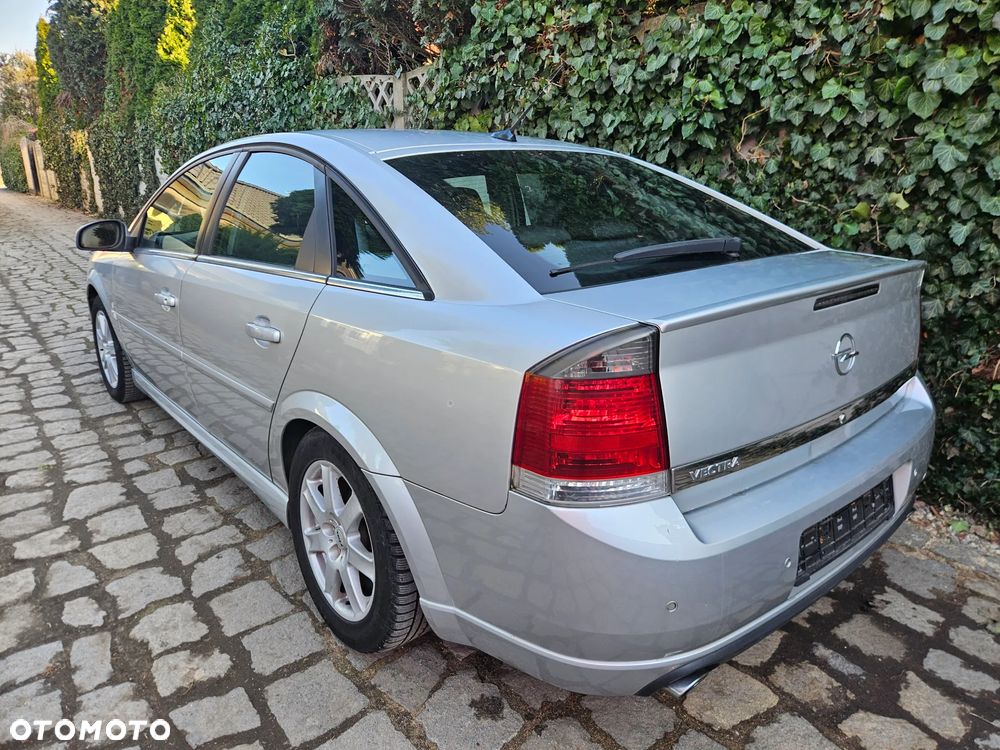 Opel Vectra 2.2 GTS - 4