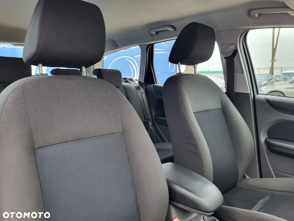 Ford Focus 1.6 TDCi Ambiente - 17