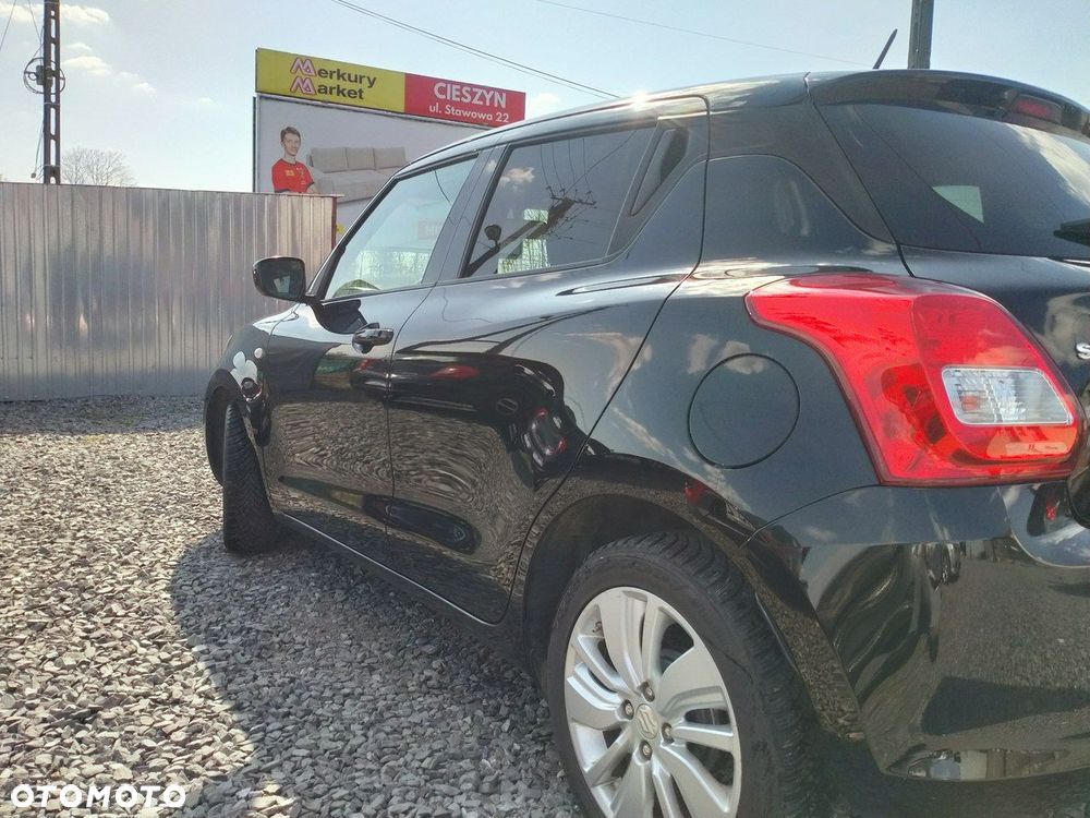 Suzuki Swift - 4