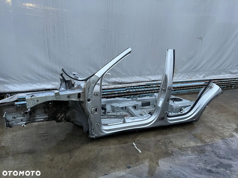 Volkswagen Tiguan II poszycie lewa strona kolor LB7W - 1
