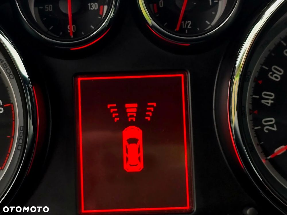 Opel Astra 2.0 CDTI Exklusiv - 31