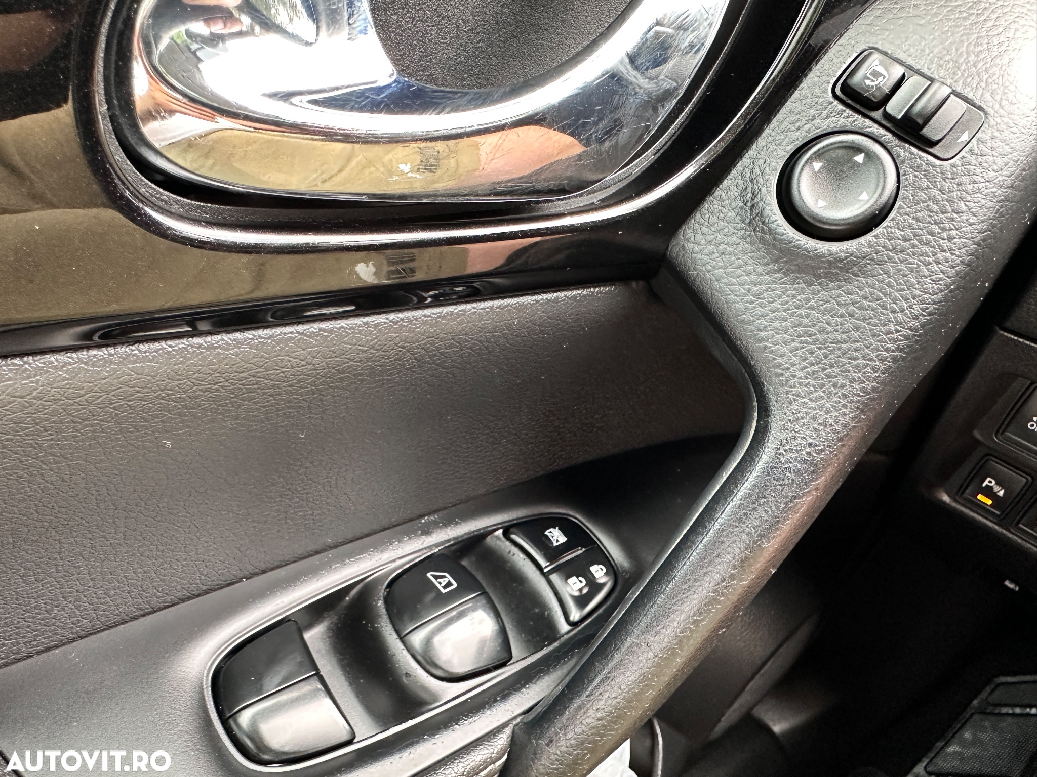 Nissan Qashqai 1.6 DCI Start/Stop X-TRONIC Tekna - 27