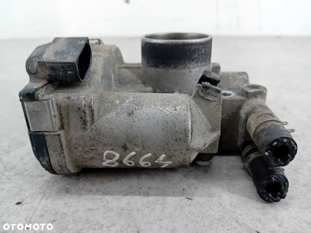 PRZEPUSTNICA TOYOTA YARIS II 22030-0Q010-A 0280750192  BOSCH 1.0 12V - 5