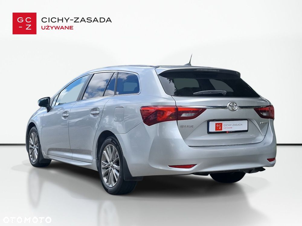 Toyota Avensis 1.8 Prestige MS - 3