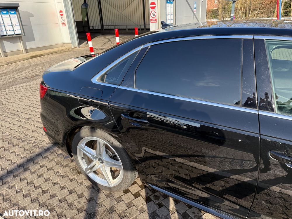 Audi A4 2.0 TDI quattro S tronic Sport - 5