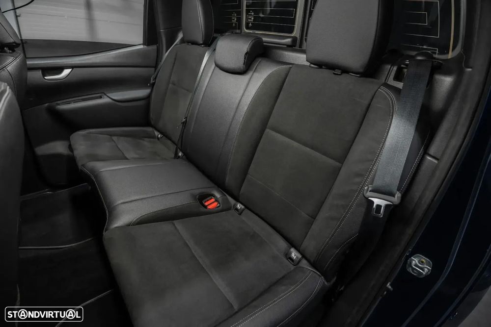 Mercedes-Benz X 250 - 29