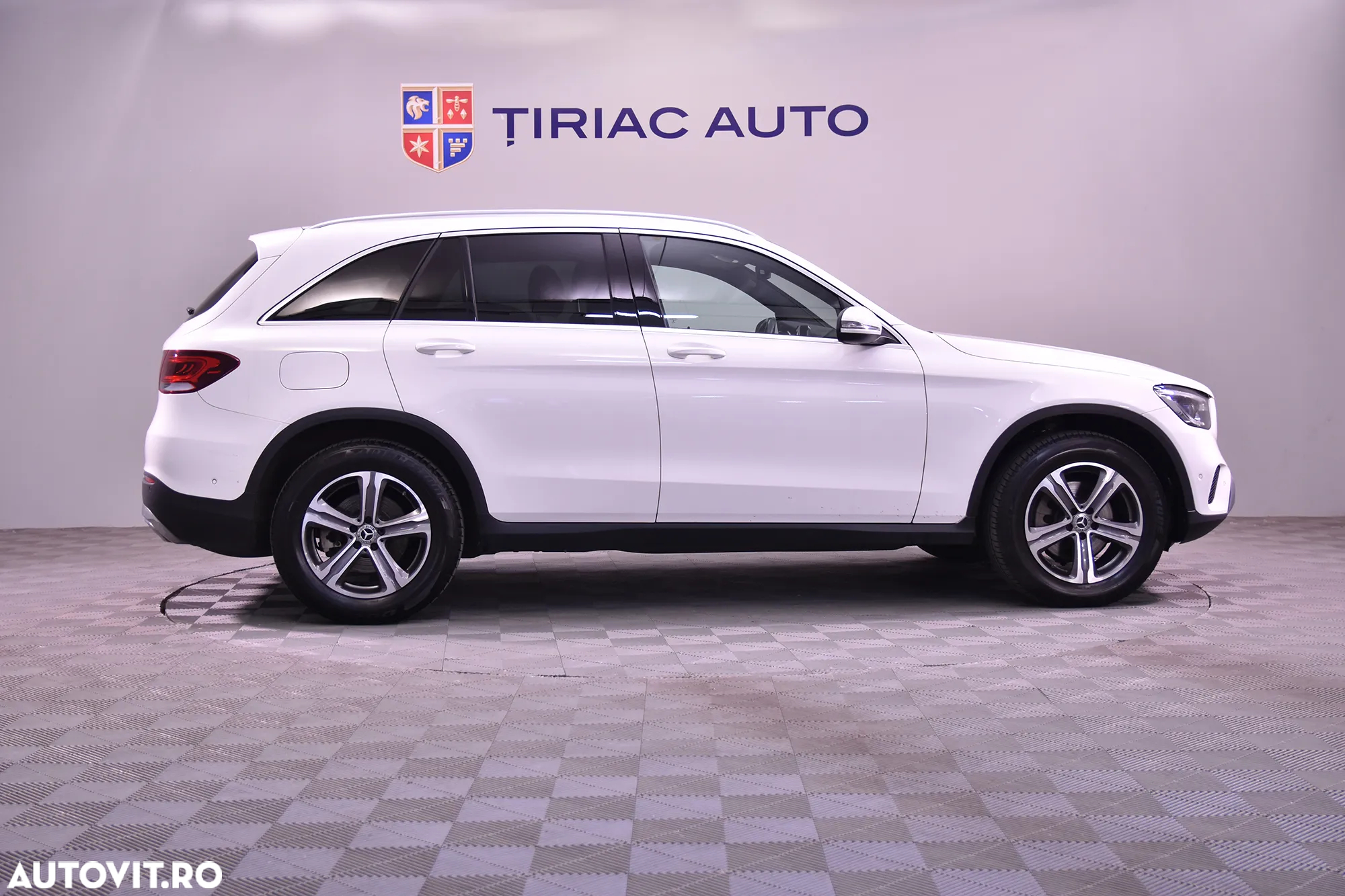Mercedes-Benz GLC 220 d 4MATIC - 6