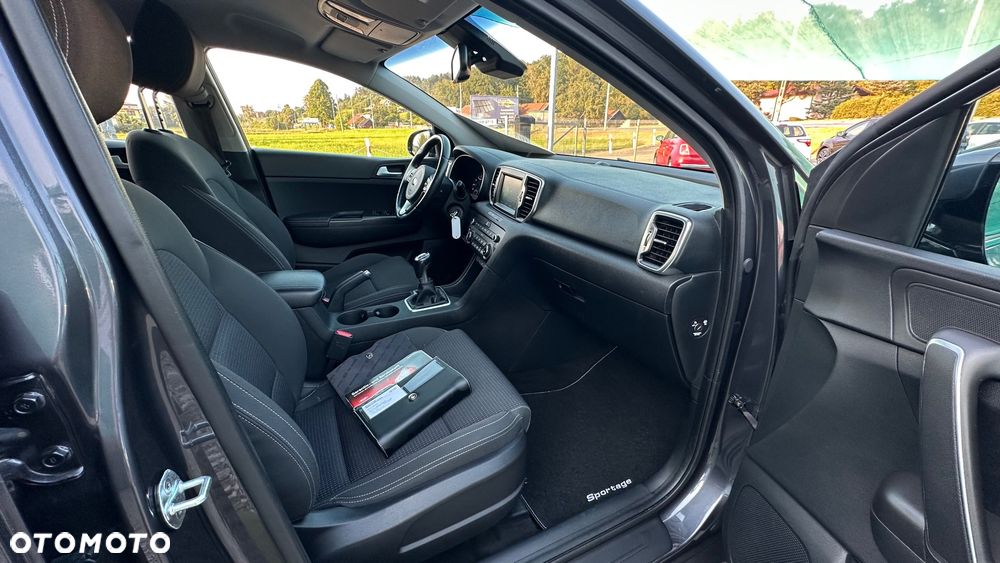 Kia Sportage 1.6 GDI 2WD Black Edition - 11