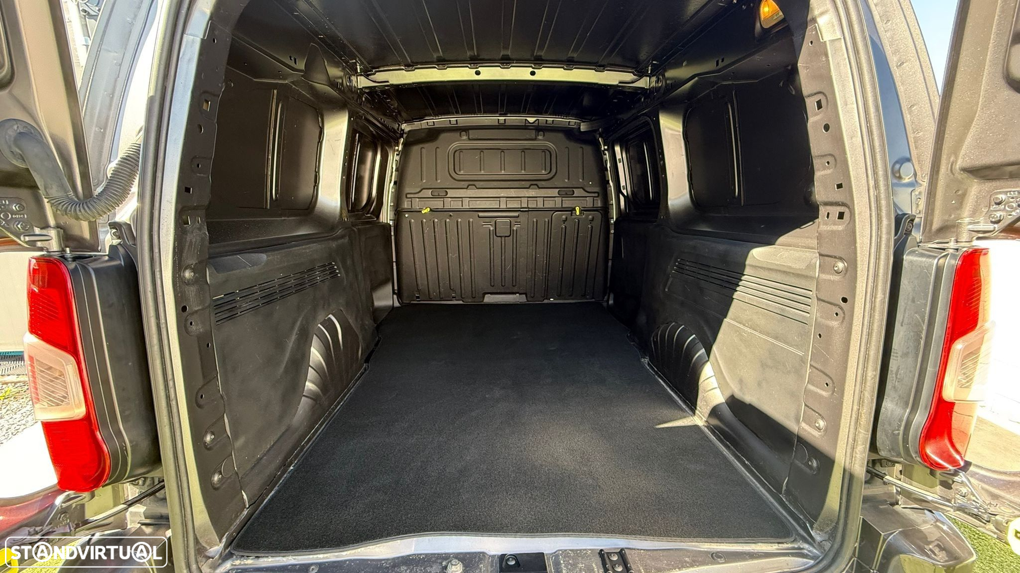 Citroën Berlingo 1.5 BlueHDi M Shine Pack - 9