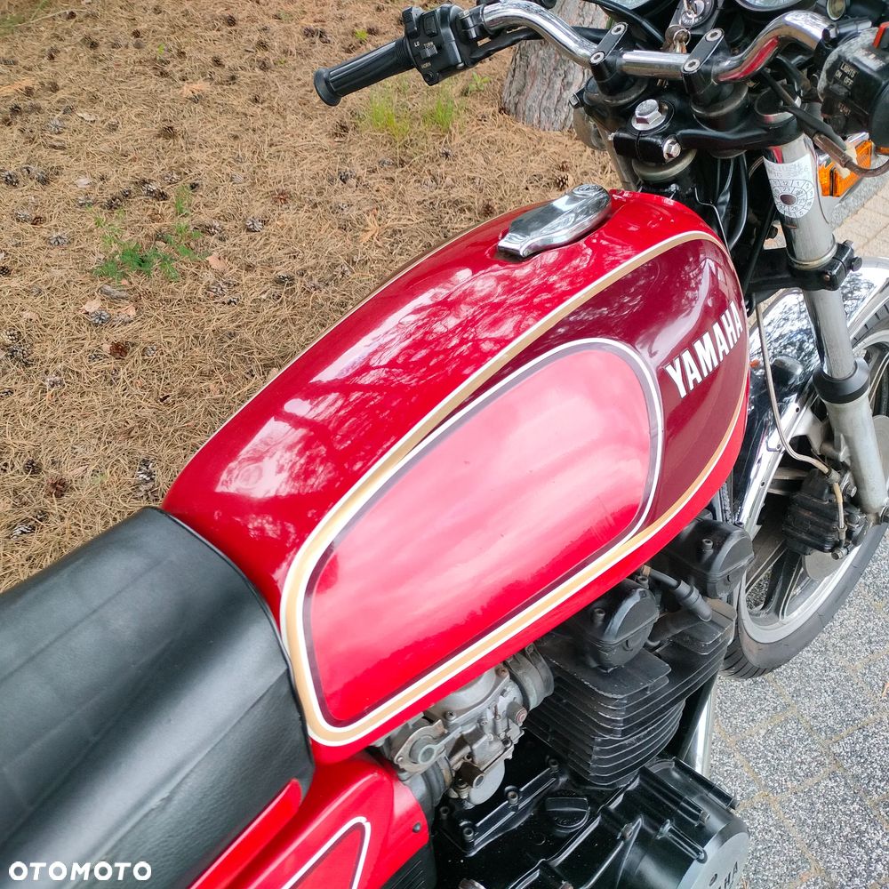 Yamaha XS - 12