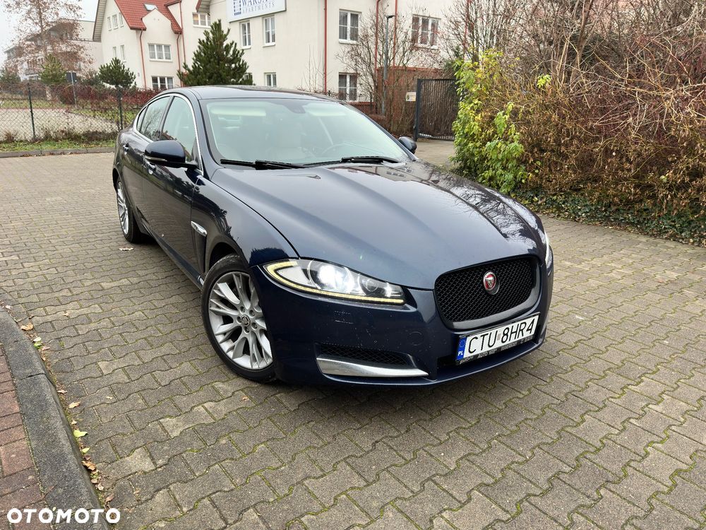Jaguar XF 2.2 D Luxury - 2