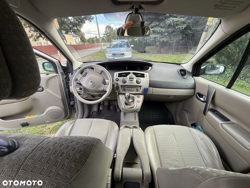 Renault Scenic - 8