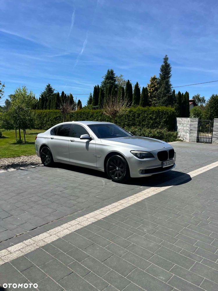 BMW Seria 7 - 12