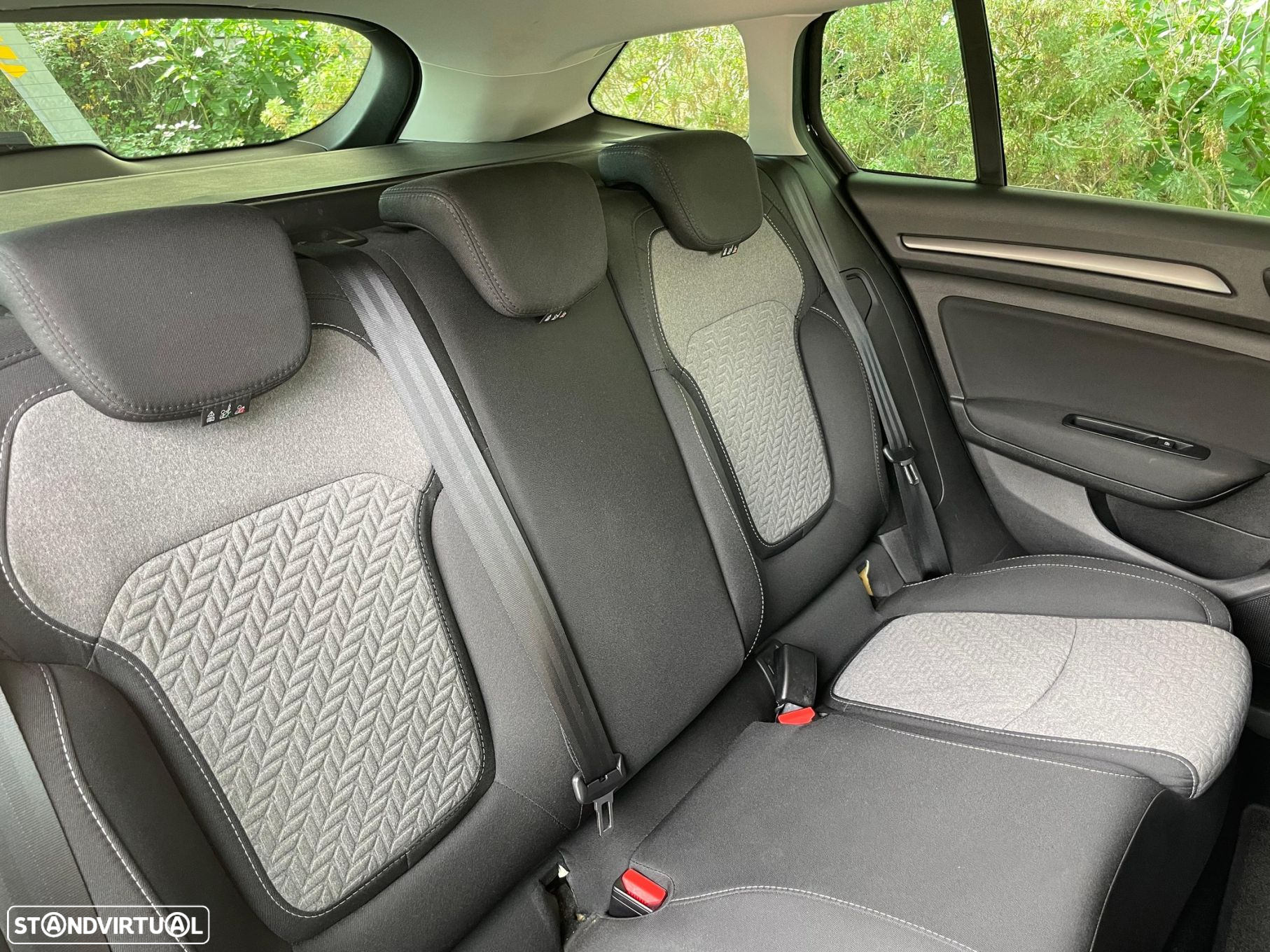 Renault Mégane Sport Tourer 1.3 TCe Limited - 9