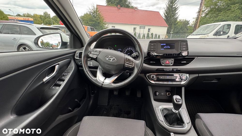 Hyundai i30 1.6 D Comfort - 10