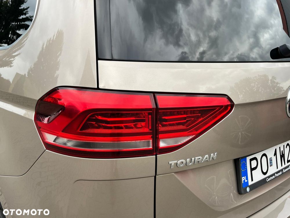 Volkswagen Touran - 17