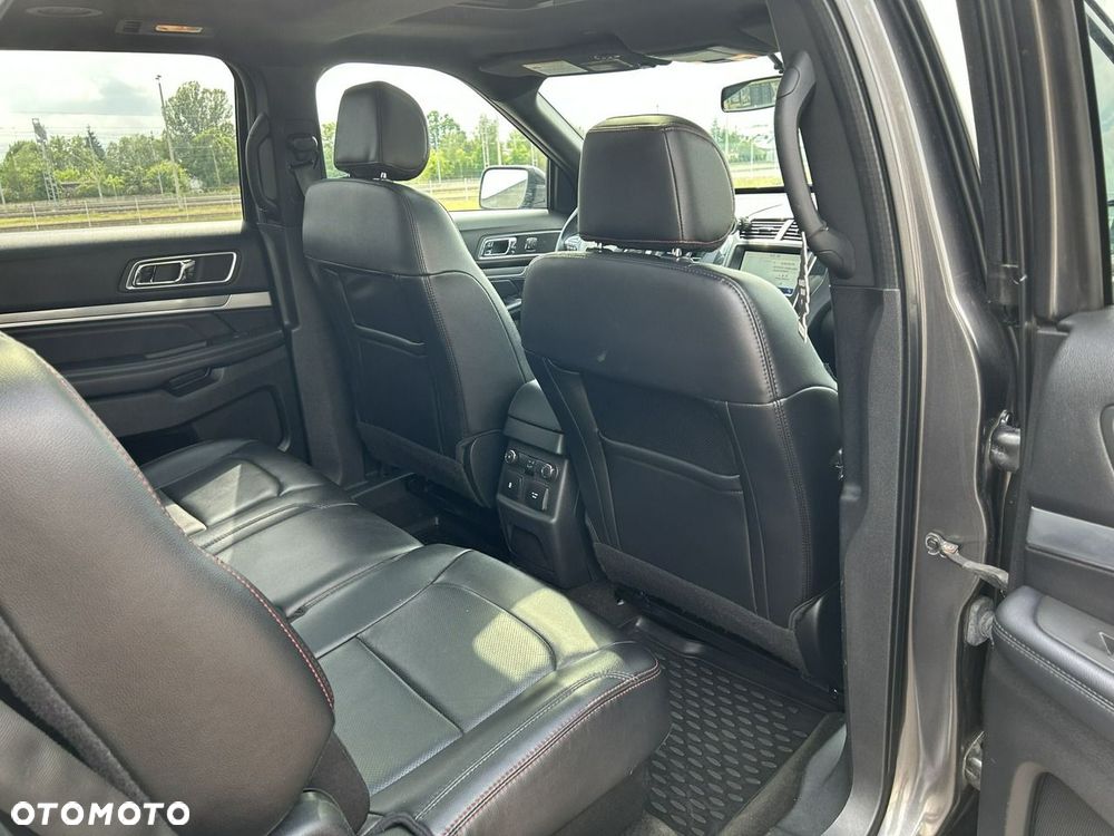 Ford Explorer - 19